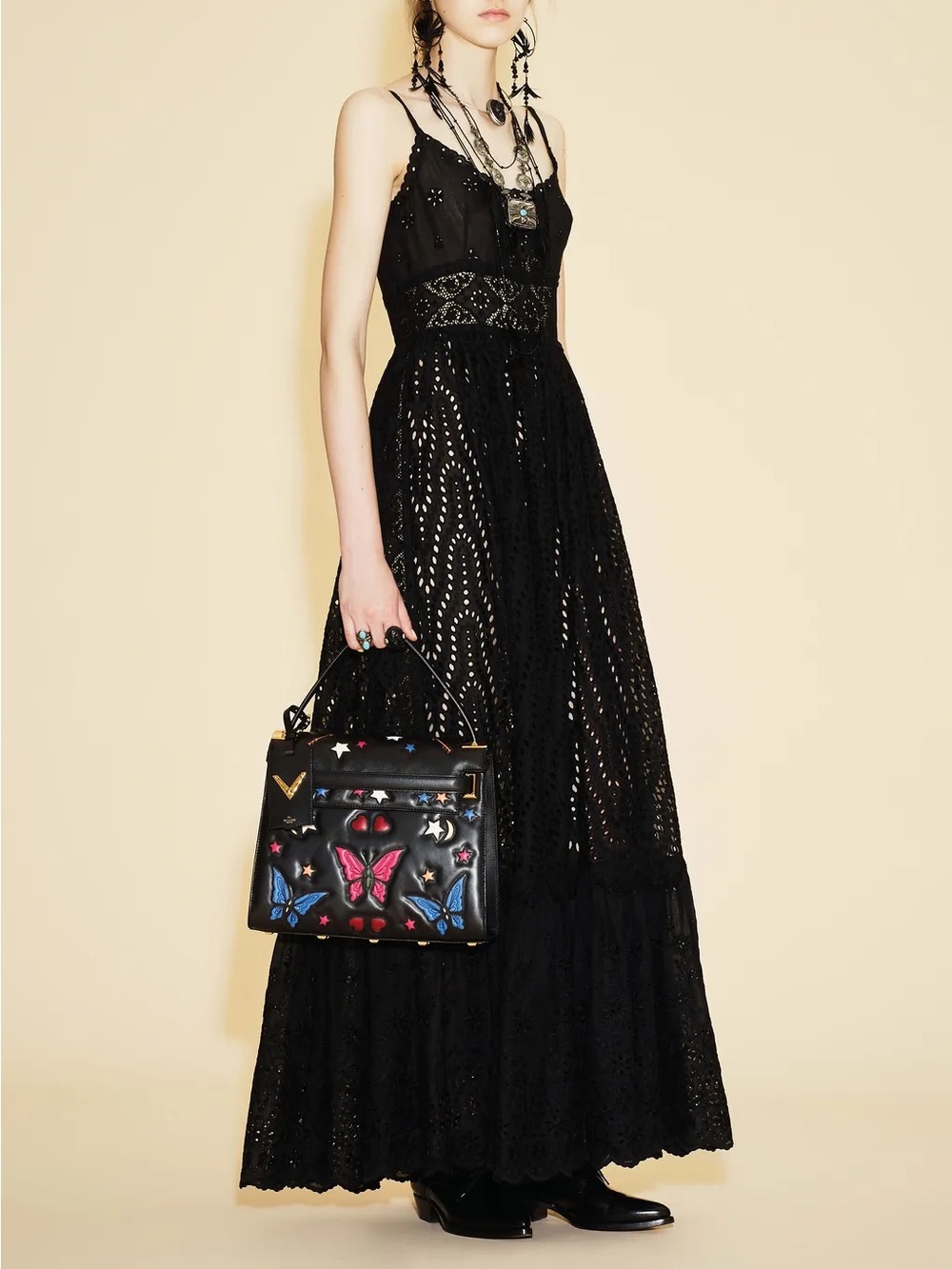 Runway Valentino Rockstud Butterfly Bag - Picture 7 of 17